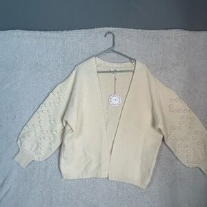 Umgee Ivory Open Front Cardigan With Balloon Sleeves With Pom Pom’s Size Medium